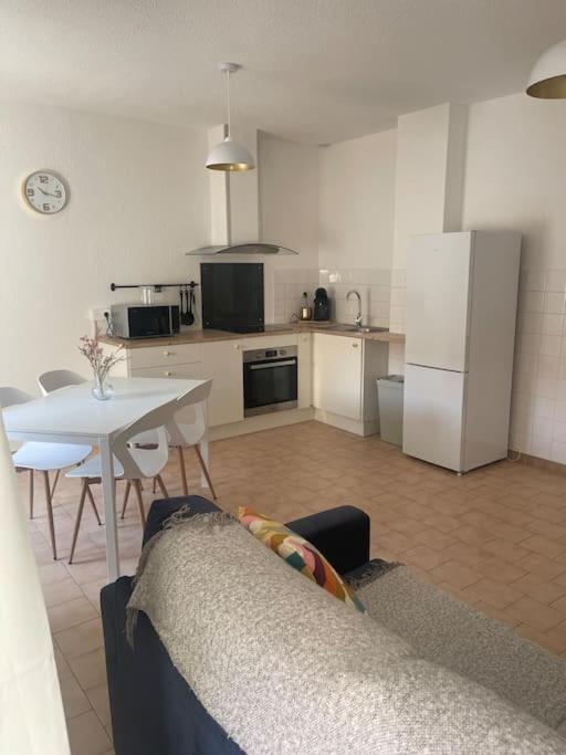 Appartement A 100 M De La Gare 포트드부치 외부 사진